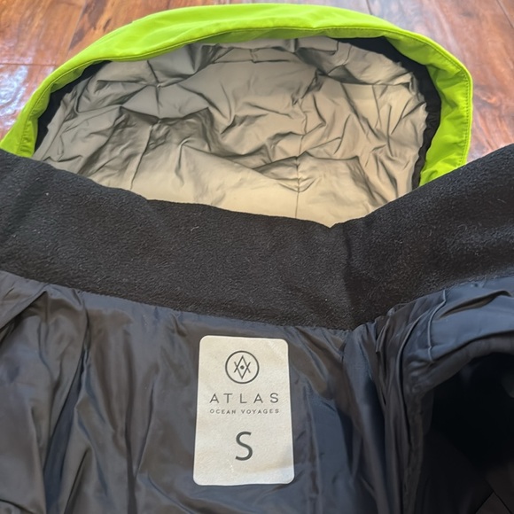 Very warm parka with removable puffy vest - Picture 6 of 9